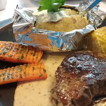 Pietari Kylliaeinen Hotel Savonlinna